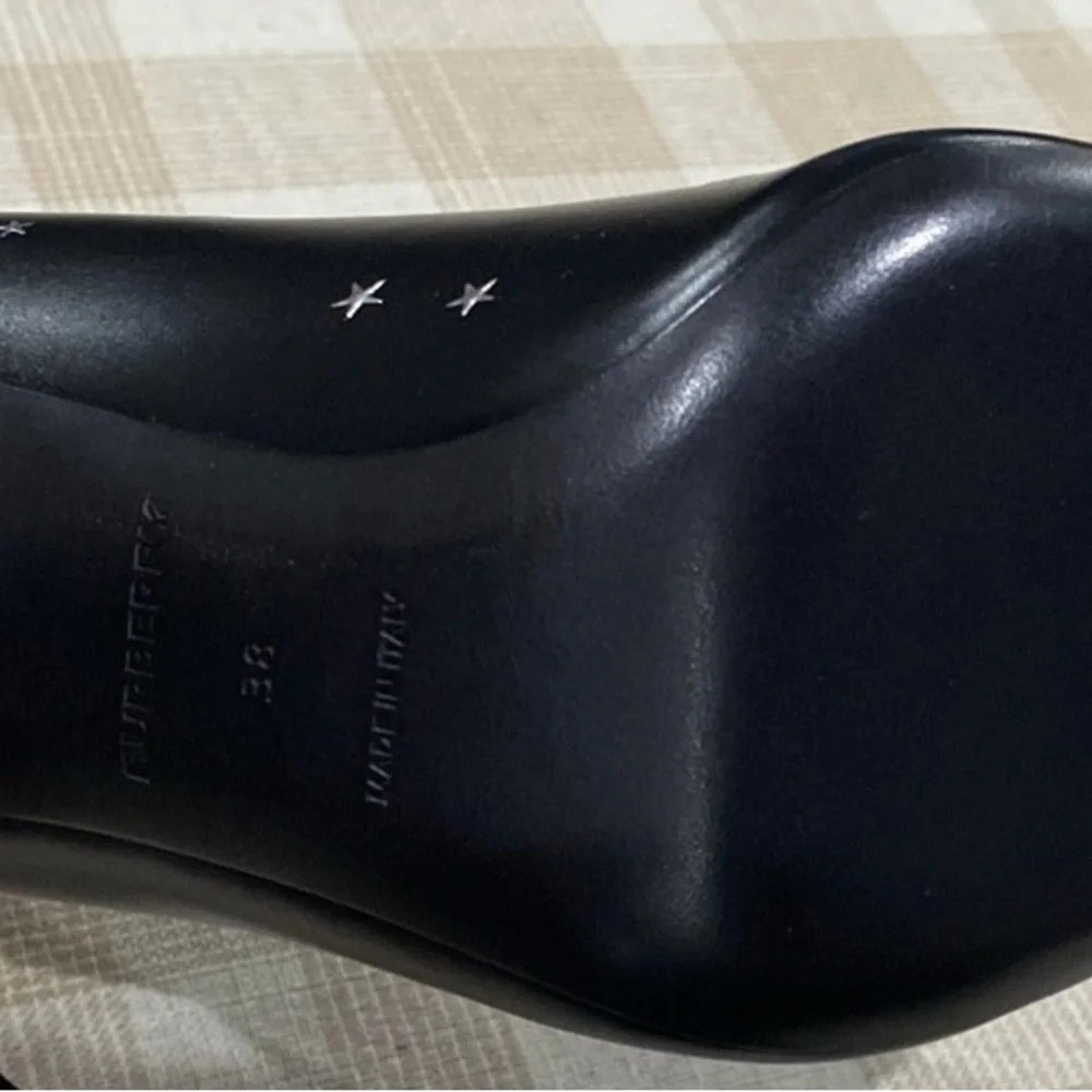 Burberry pumps size 38